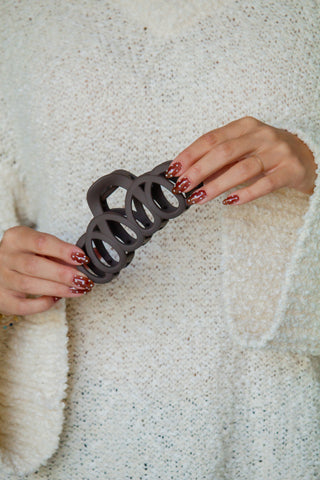 Matte Looped Claw Clip