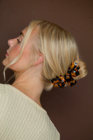 Tortoise Bow Claw Clip