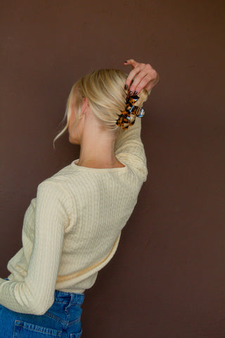 Tortoise Bow Claw Clip