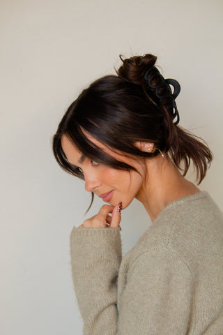 Matte Looped Claw Clip