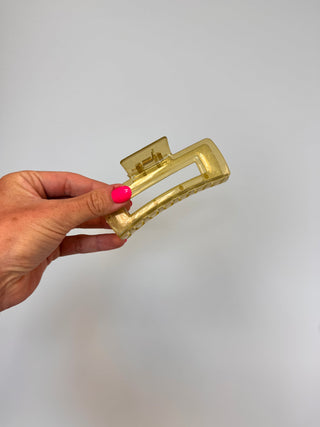 ** SECONDS** Green Transparent Claw Clip