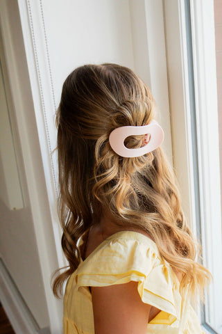 Smooth Circle Cutout Flat Claw Clip