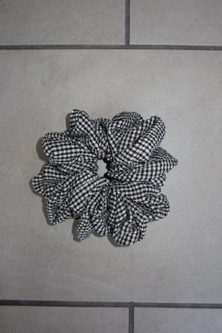 Pepper Gingham Jumbo Scrunchie