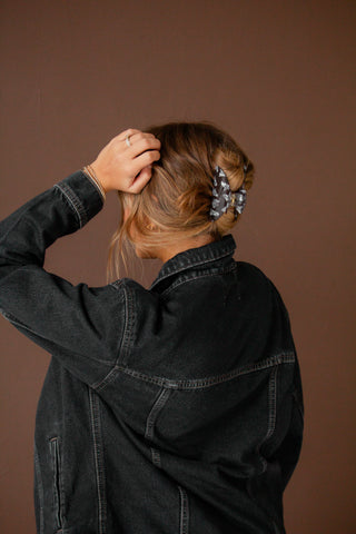 Black Ghosty Claw Clip