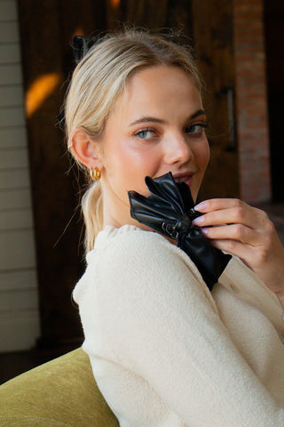 Grand Leather Bow Claw Clip