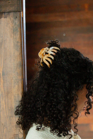 Creamy Latte Octopus Claw Clip
