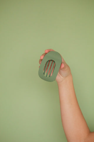 Circle Cutout Flat Claw Clip