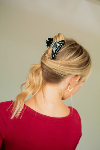 Sable Scallop Claw Clip