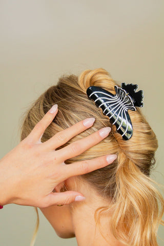 Sable Scallop Claw Clip
