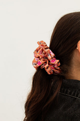 Hallow's Post Jumbo Scrunchie