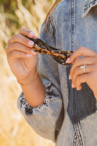 Infinity Bow Chignon Pin