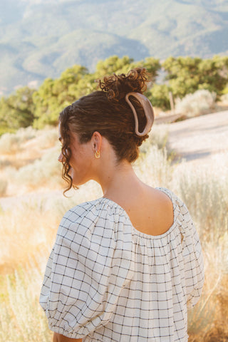 Creamy Brown Claw Clip