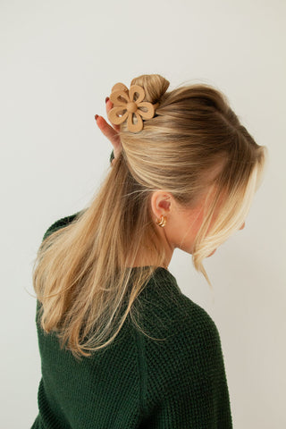 Cutout Flower Claw Clip