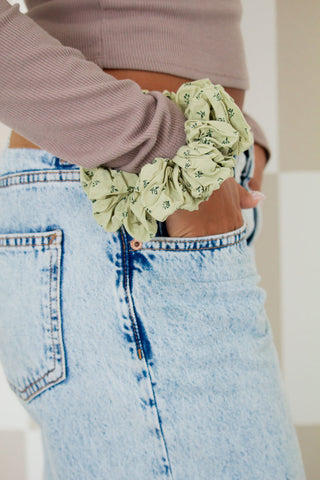 Pine Floral Jumbo Scrunhie