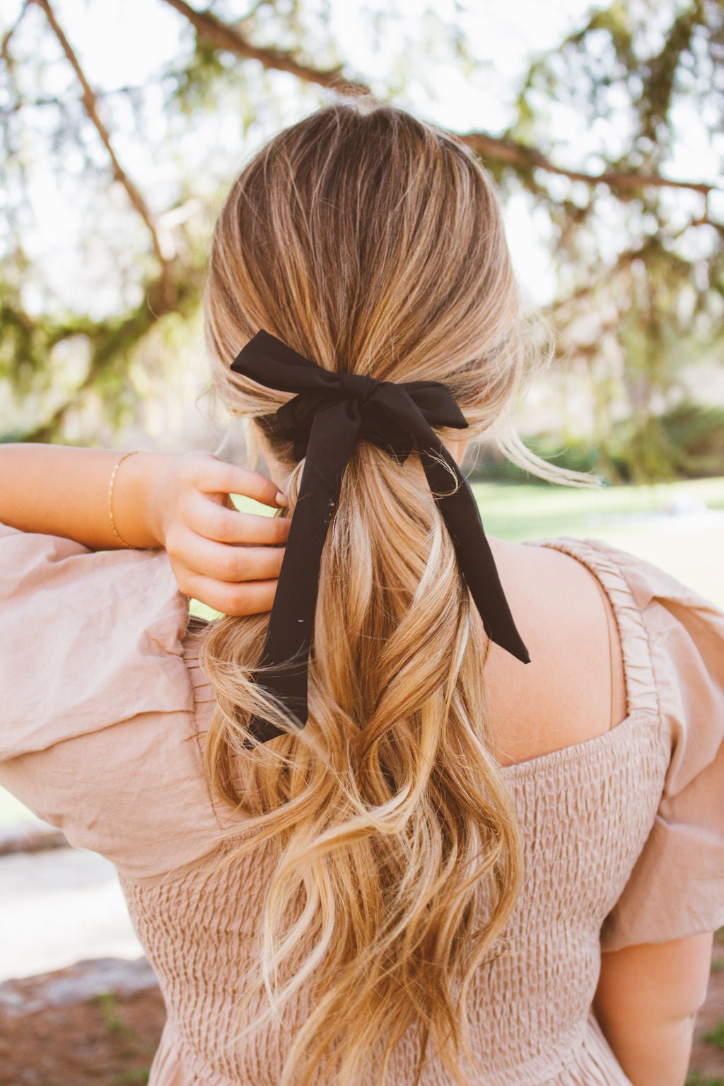 Scrunchie store with ribbon