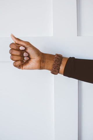 Brown Linen Scrunchie Band Compatible with Apple Watch - Apple Watch Bands - ANDI