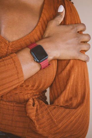 Deep Red Magnetic Loop Watch Band - Magnetic Apple Watch Bands - ANDI