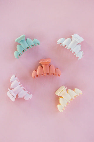 Scalloped Matte Claw Clip - Multiple Colors - Claw Clips - ANDI